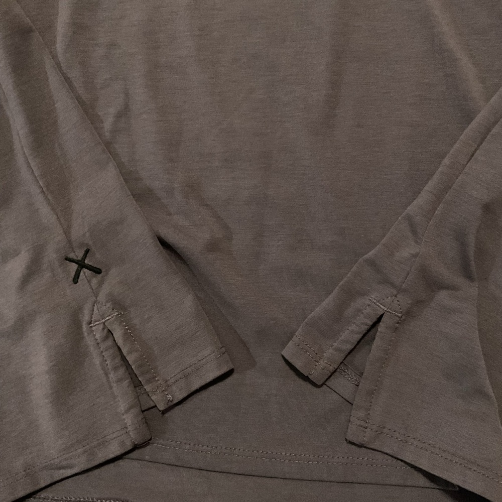 Cuts Men’s Henley Shirt Long Sleeve Dark Gray - Picture 9 of 10